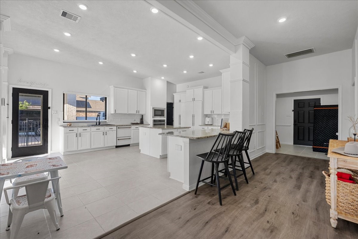 3606 Pedregal Road League City, TX 77573 - Photo 7 of 47