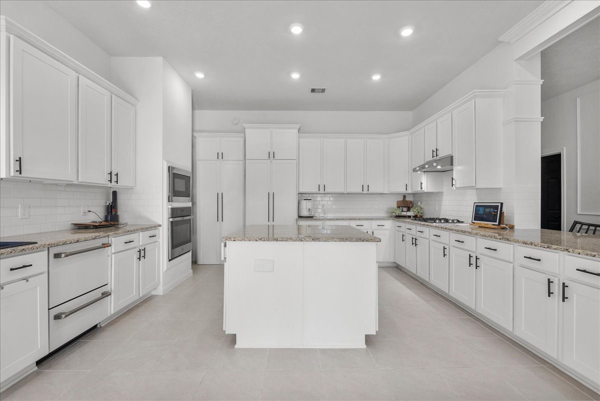 3606 Pedregal Road League City, TX 77573 - Photo 10 of 47