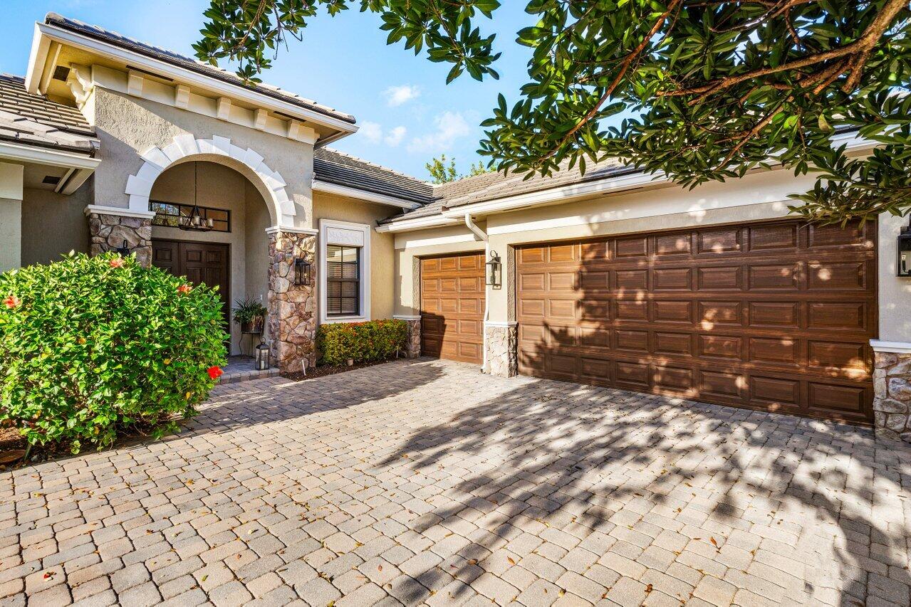 9085 Equus Circle Boynton Beach, FL 33472 - Photo 5 of 95 005-9085EquusCircle-BoyntonBeach-FL-3347