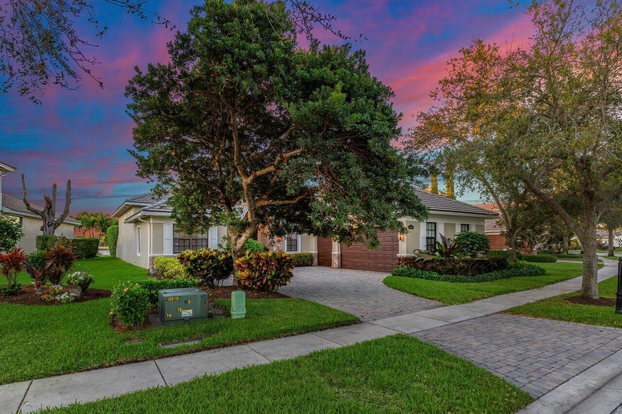 9085 Equus Circle Boynton Beach, FL 33472 - Photo 10 of 95 070-9085EquusCircle-BoyntonBeach-FL-3347