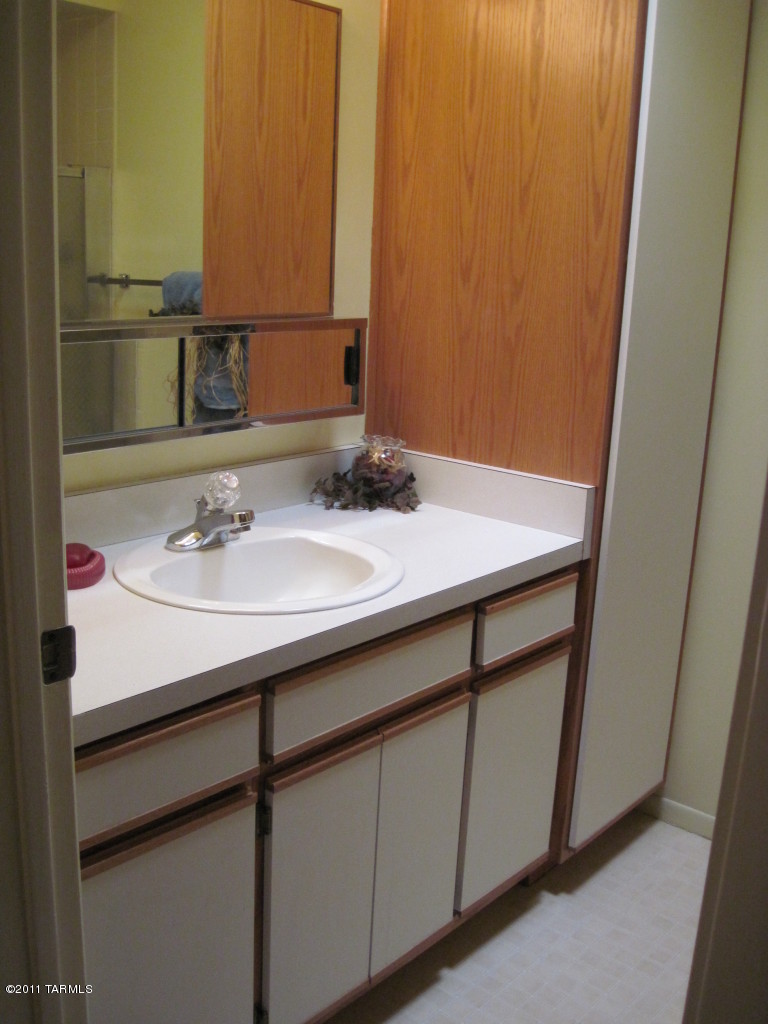 4830 East Fort Lowell Road East, Unit D Tucson, AZ 85712 - Photo 11 of 27