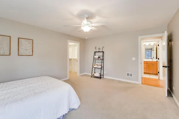 $1,600,000 | 1212 West Clarendon Road, Arlington Heights, IL 60004