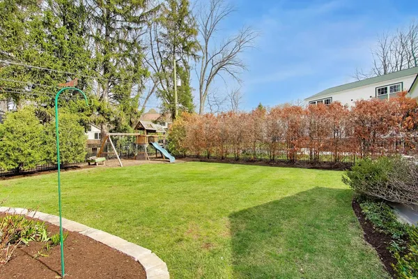 $1,600,000 | 1212 West Clarendon Road, Arlington Heights, IL 60004
