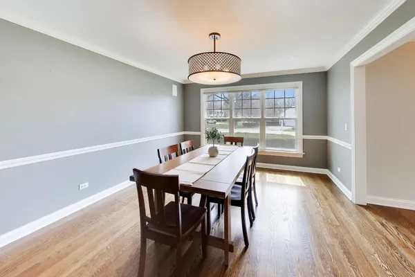 $1,600,000 | 1212 West Clarendon Road, Arlington Heights, IL 60004