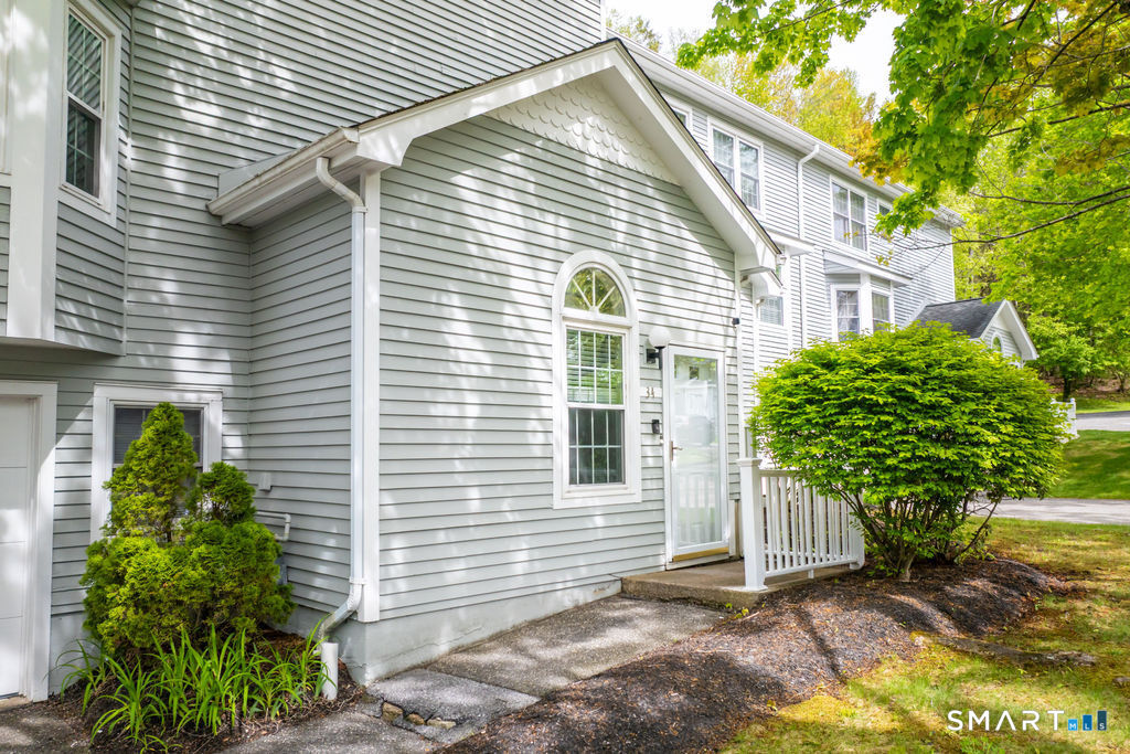 402 Larkspur Farm Road, Unit 34 Torrington, CT 06790 - Photo 3 of 31