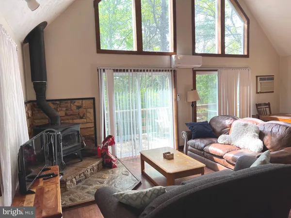 $1,700 | 32 Cherry Street, Mount Jackson, VA 22842