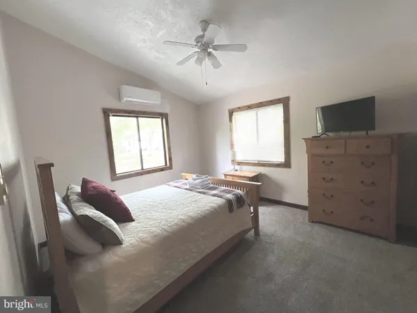 $1,700 | 32 Cherry Street, Mount Jackson, VA 22842