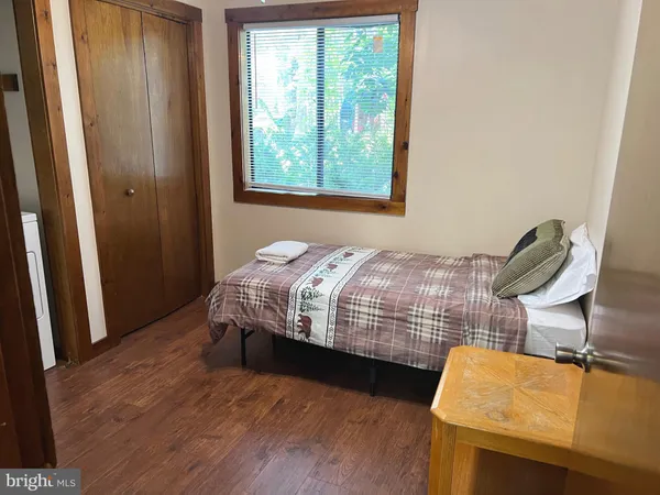 $1,700 | 32 Cherry Street, Mount Jackson, VA 22842
