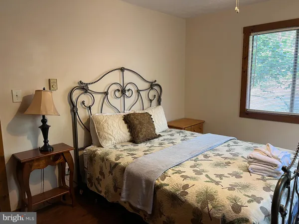 $1,700 | 32 Cherry Street, Mount Jackson, VA 22842