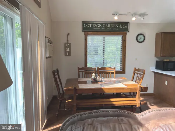 $1,700 | 32 Cherry Street, Mount Jackson, VA 22842