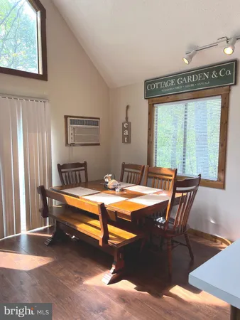 $1,700 | 32 Cherry Street, Mount Jackson, VA 22842