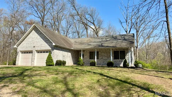 $495,000 | 19383 Deer Run Lane, Brighton, IL 62012