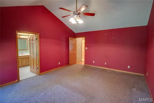 $495,000 | 19383 Deer Run Lane, Brighton, IL 62012