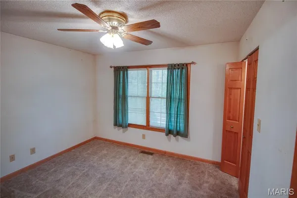 $495,000 | 19383 Deer Run Lane, Brighton, IL 62012