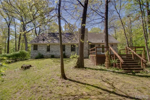 $495,000 | 19383 Deer Run Lane, Brighton, IL 62012