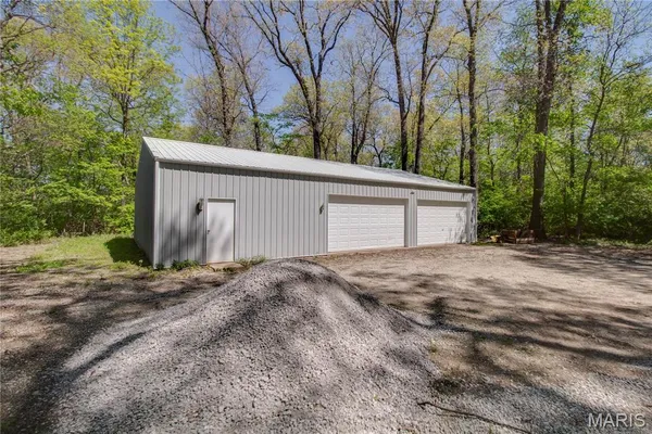 $495,000 | 19383 Deer Run Lane, Brighton, IL 62012