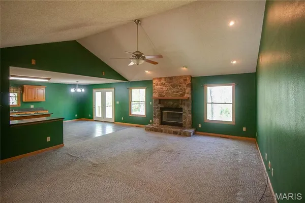 $495,000 | 19383 Deer Run Lane, Brighton, IL 62012
