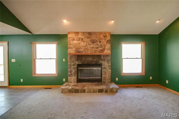 $495,000 | 19383 Deer Run Lane, Brighton, IL 62012