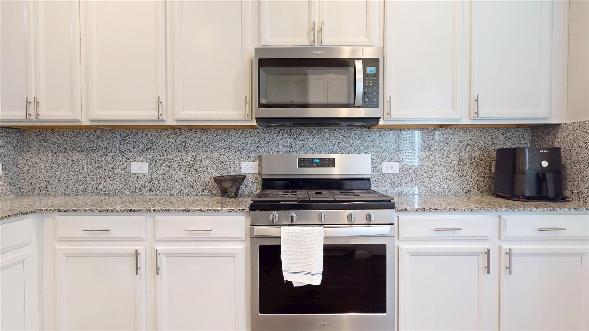7047 Hobby Wind Ridge Drive Houston, TX 77075 - Photo 11 of 49 Gallery Image 11