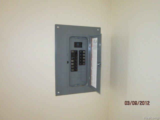 1789 June Avenue Rochester, MI 48309 - Photo 12 of 17 new elec..jpg