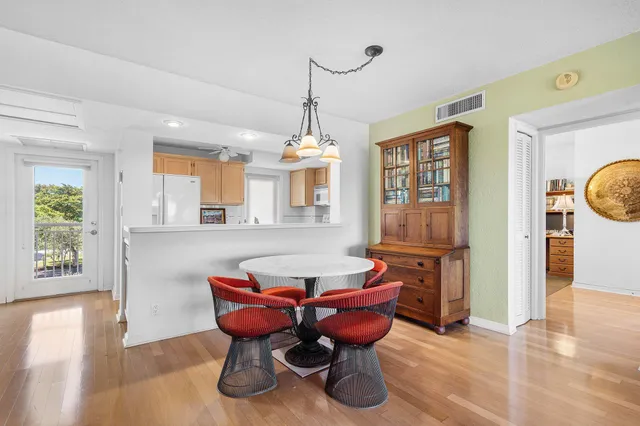 $349,999 | 3050 Northeast 48th Court, Unit 402, Lighthouse Point, FL 33064