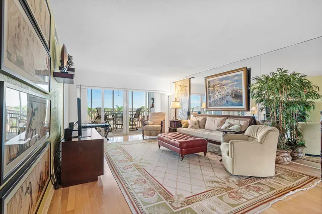 $349,999 | 3050 Northeast 48th Court, Unit 402, Lighthouse Point, FL 33064