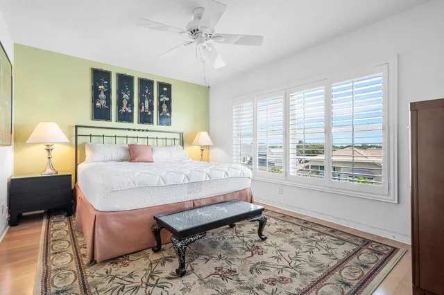 $349,999 | 3050 Northeast 48th Court, Unit 402, Lighthouse Point, FL 33064