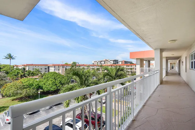 $349,999 | 3050 Northeast 48th Court, Unit 402, Lighthouse Point, FL 33064
