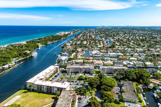 $349,999 | 3050 Northeast 48th Court, Unit 402, Lighthouse Point, FL 33064