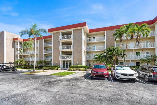 $349,999 | 3050 Northeast 48th Court, Unit 402, Lighthouse Point, FL 33064