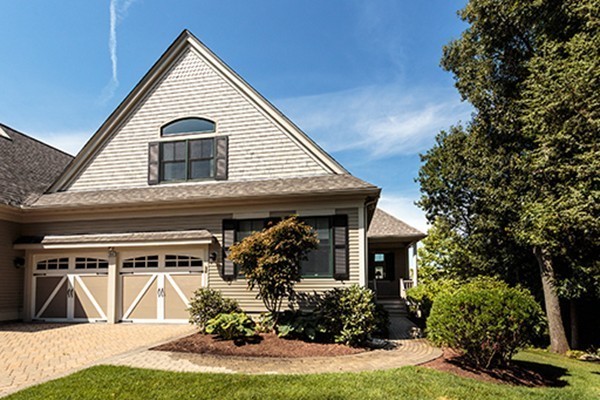 64 Summit Road, Unit 1 Belmont, MA 02478 - Photo 4 of 16 Gallery Image 4
