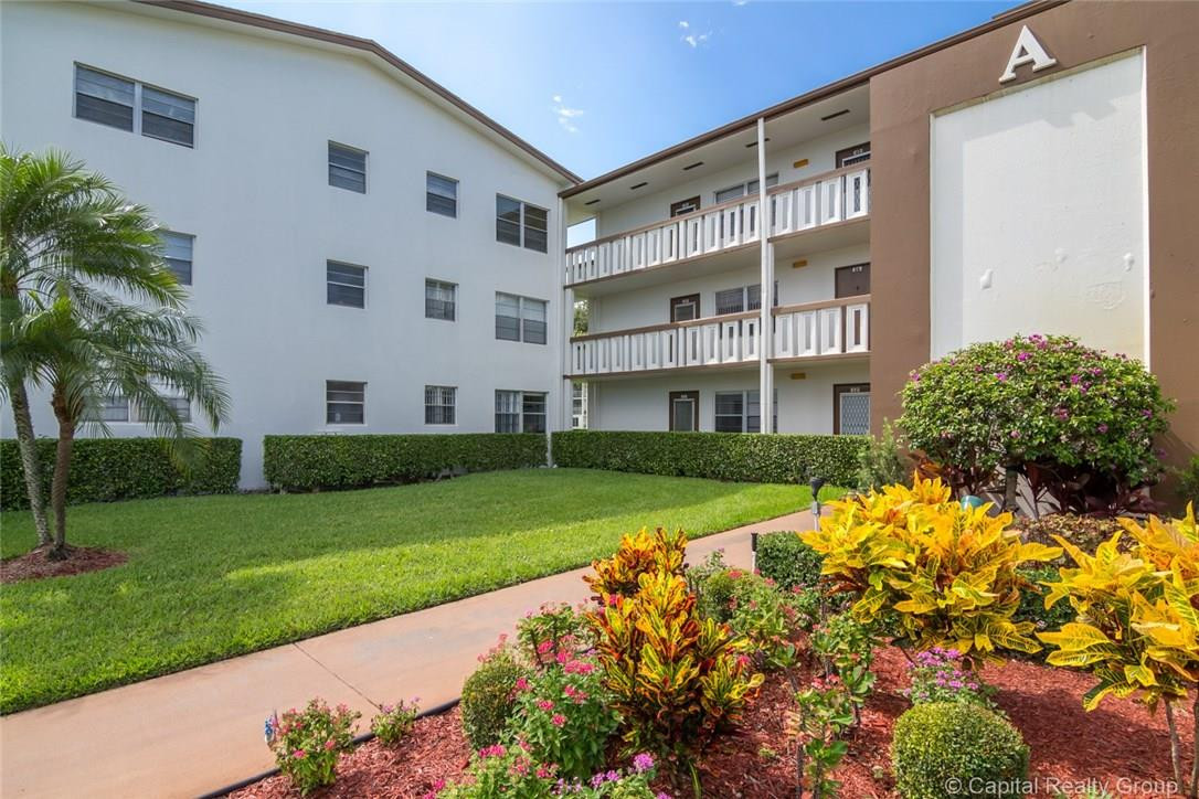 11 Mansfield B, Unit 11 Boca Raton, FL 33434 - Photo 2 of 19 Photo 2