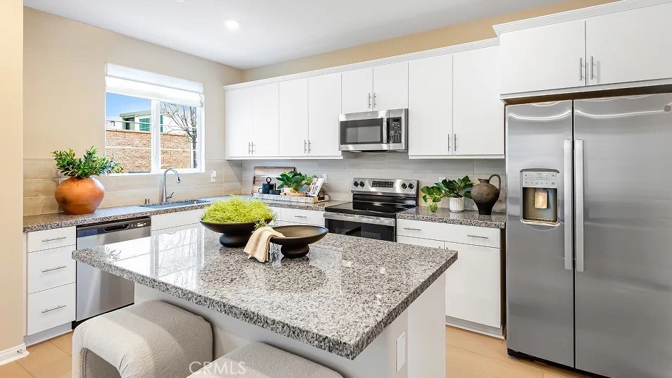 1682 Phantom Lane Rialto, CA 92376 - Photo 2 of 26 Residence 1 Model - not homesite