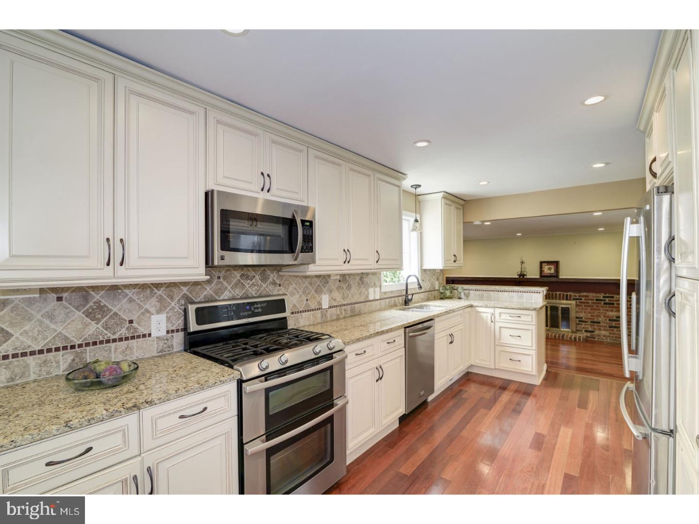 161 Coopers Kill Road Delran, NJ 08075 - Photo 8 of 24