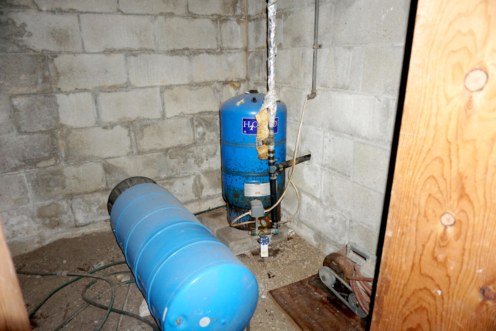 5341 Cross Road Spring Arbor, MI 49283 - Photo 36 of 41 WELL TANK ROOM