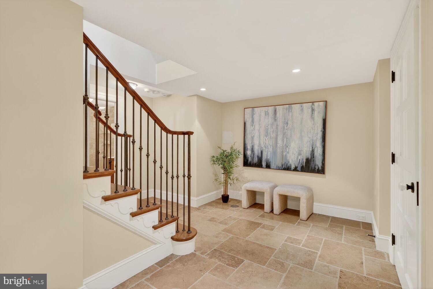 2604 31st Street Northwest Washington, DC 20008 - Photo 32 of 46 a view of a hallway with seating area