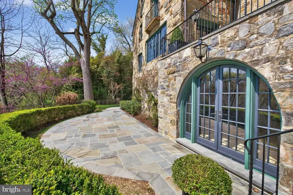 $3,700,000 | 2604 31st Street Northwest, Washington, DC 20008