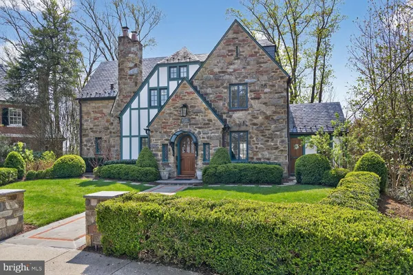 $3,700,000 | 2604 31st Street Northwest, Washington, DC 20008