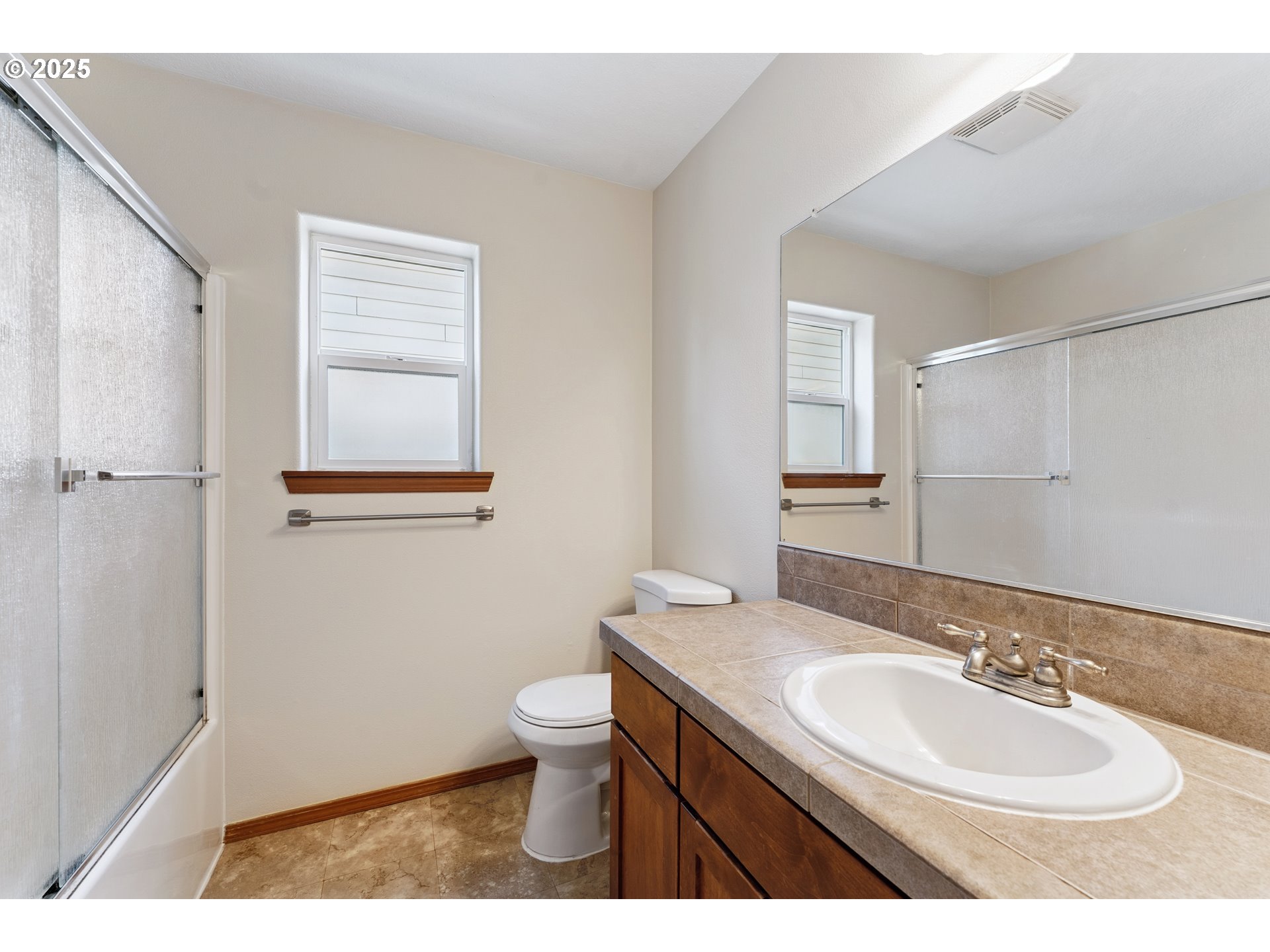 17209 Southeast Stephens Street Portland, OR 97233 - Photo 38 of 47 Bathroom