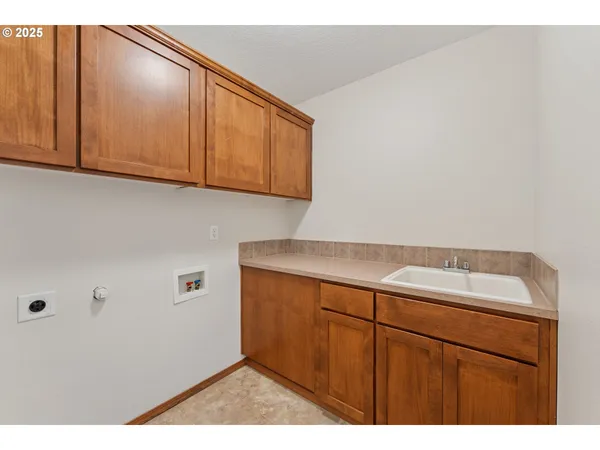 $536,995 | 17209 Southeast Stephens Street, Portland, OR 97233