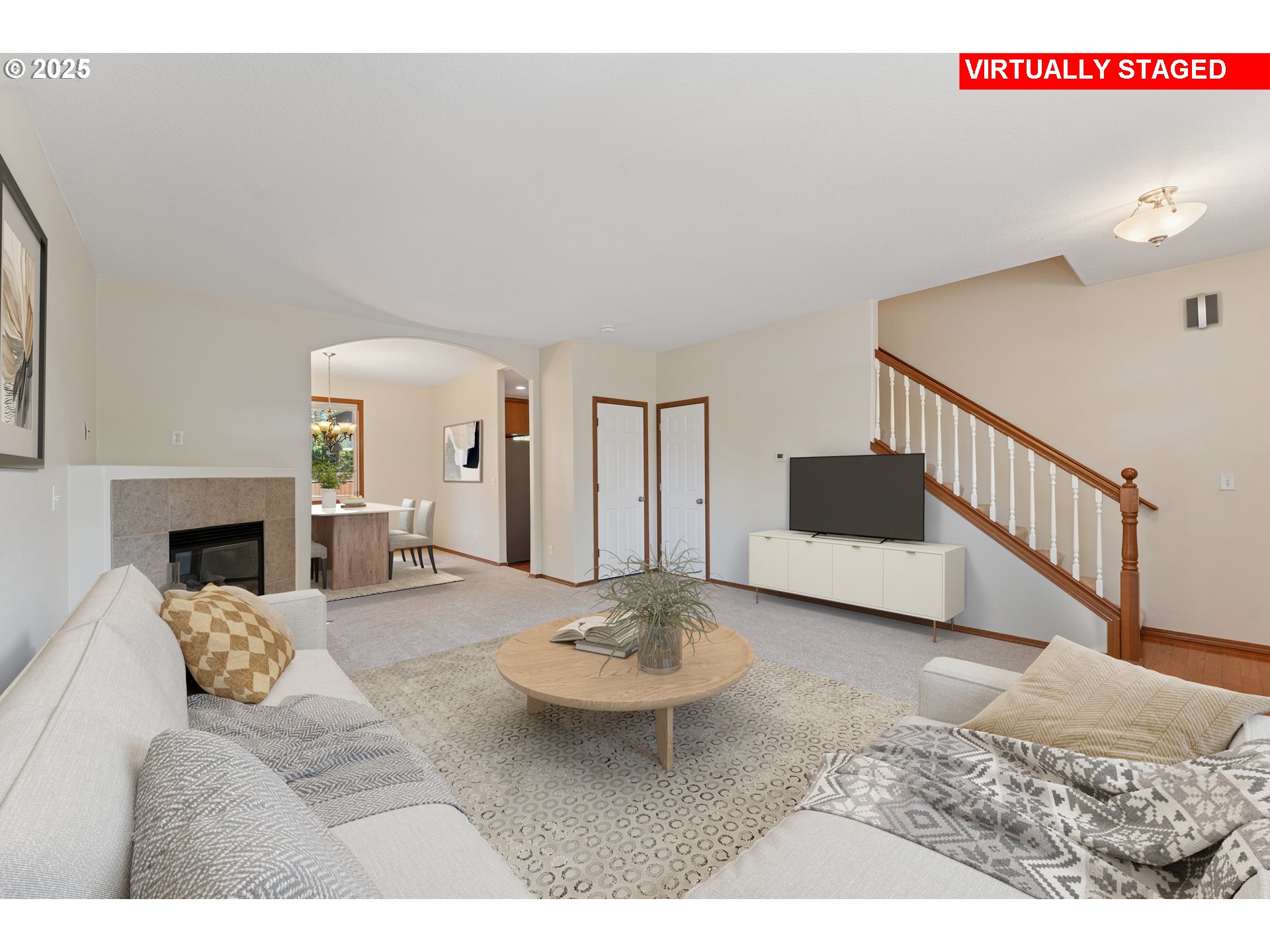17209 Southeast Stephens Street Portland, OR 97233 - Photo 6 of 47 Living Room