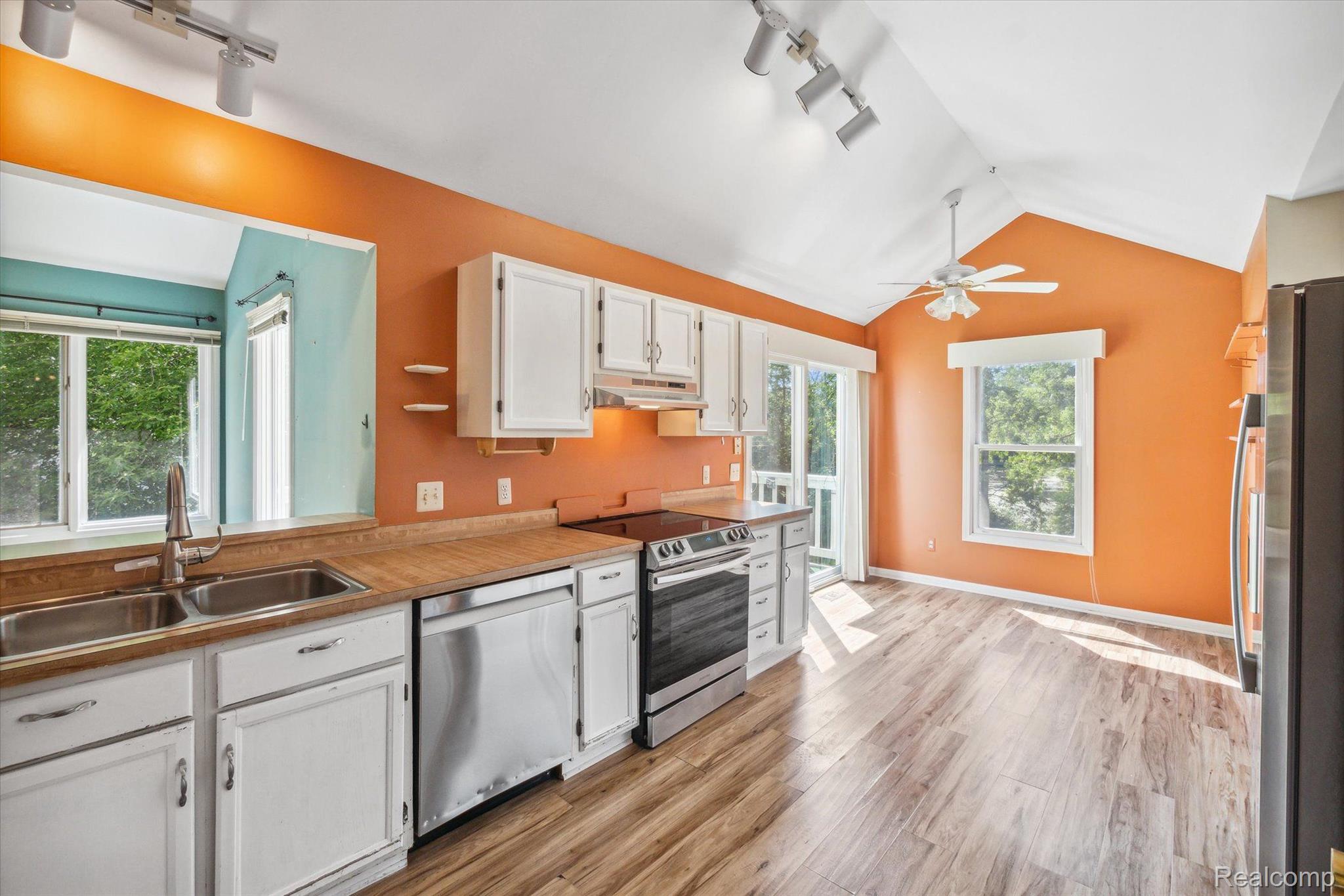 3267 Fairgrove Terrace Rochester, MI 48309 - Photo 13 of 54 Gallery Image 13