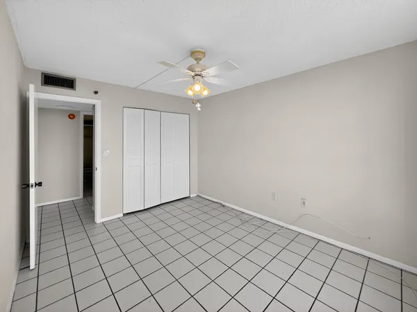 $2,000 | 1200 St Charles Place, Unit 619, Pembroke Pines, FL 33026