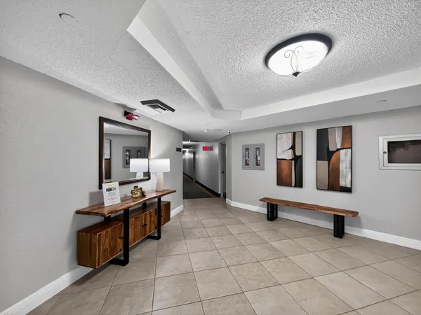 $2,000 | 1200 St Charles Place, Unit 619, Pembroke Pines, FL 33026