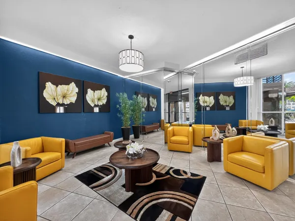 $2,000 | 1200 St Charles Place, Unit 619, Pembroke Pines, FL 33026
