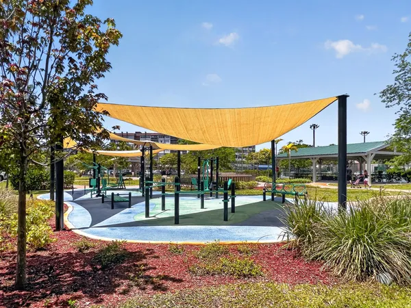 $2,000 | 1200 St Charles Place, Unit 619, Pembroke Pines, FL 33026
