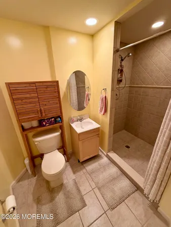 $1,250 | 1810 Central Avenue, Unit 11, Ship Bottom, NJ 08008