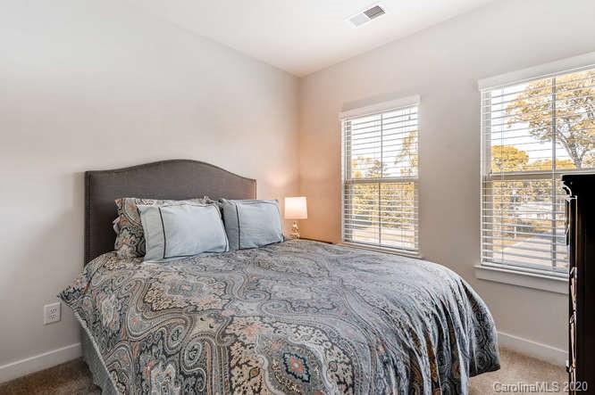 1394 Chippendale Road Charlotte, NC 28205 - Photo 9 of 10 Gallery Image 9