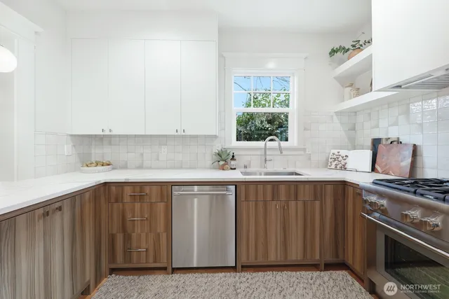 $1,950,950 | 357 Garfield Street, Seattle, WA 98109