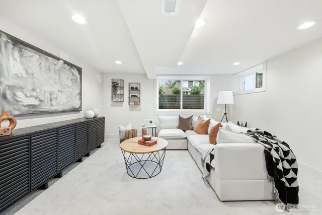 $1,950,950 | 357 Garfield Street, Seattle, WA 98109